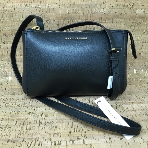 Marc Jacobs Handbags - Marc Jacobs The Commuter Crossbody Black Purse